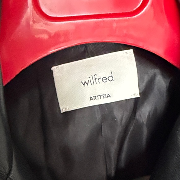 Aritzia Women’s Black Vegan Leather Bomber Jacket - Picture 3 of 3